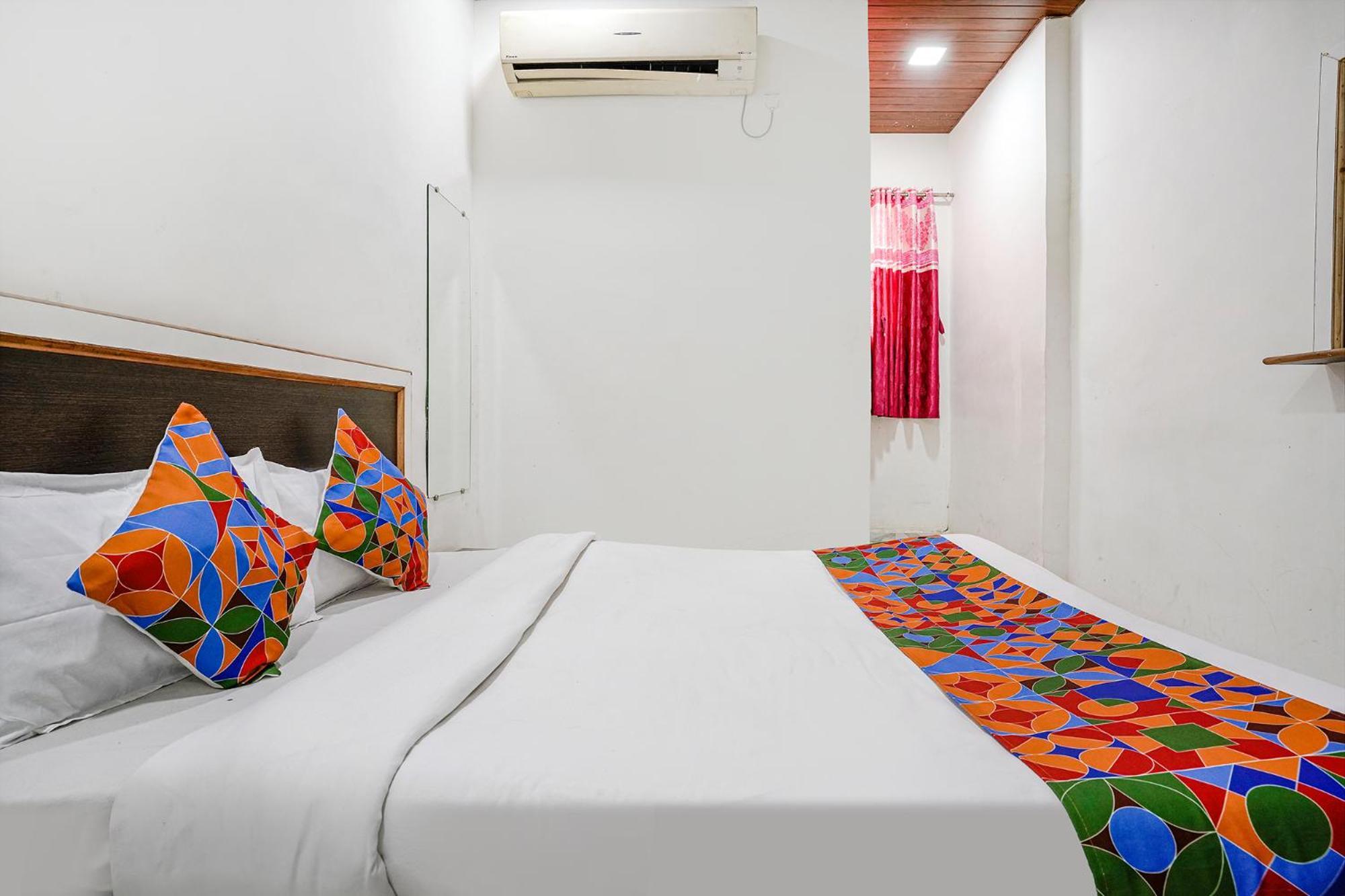 Fabexpress Sai Lodging I - Nr Nashik Railway Station Экстерьер фото